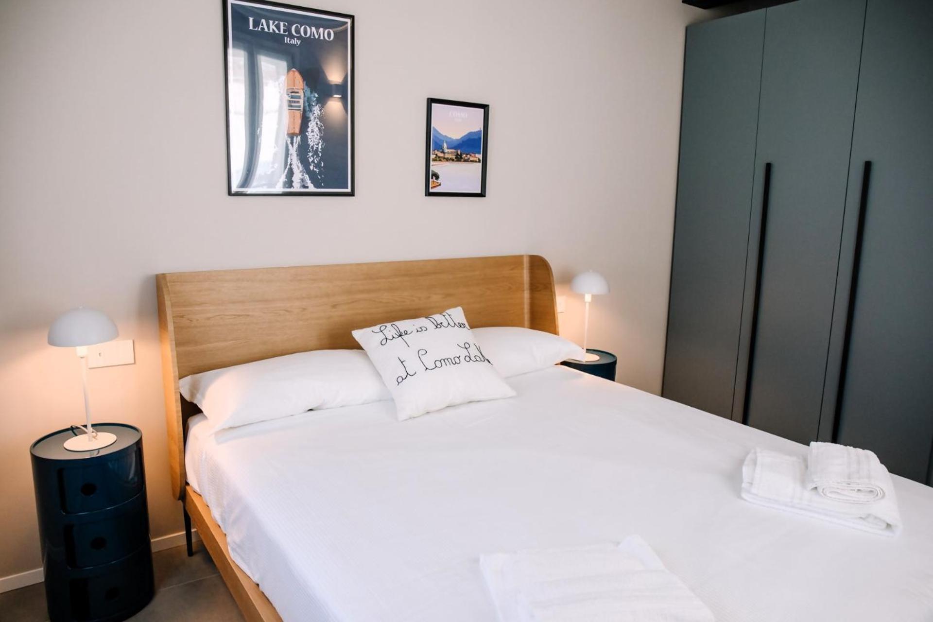 Elegant Beige Apartment - 5 Minutes From The Lake コモ エクステリア 写真